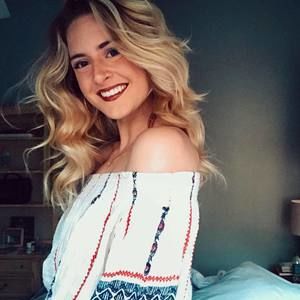 Meet your Posher, Maria